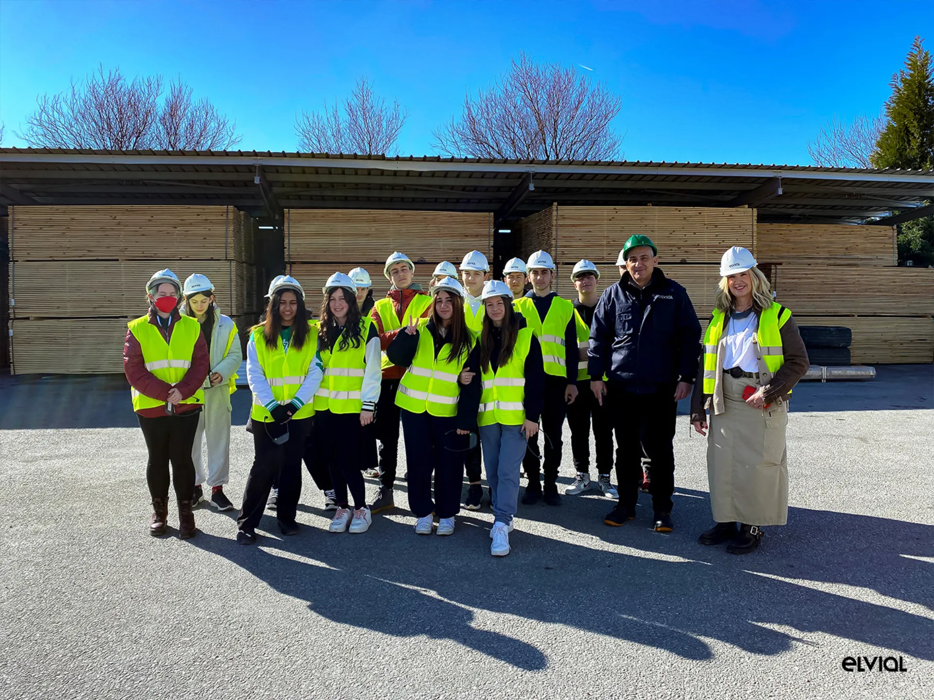 Στις εγκαταστάσεις της ELVIAL πραγματοποιήθηκε εκπαιδευτική επίσκεψη από το Γυμνάσιο Καμπάνη