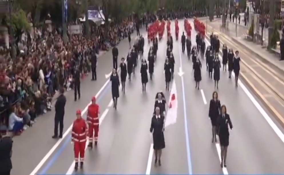 Tην στρατιωτική παρέλαση της 25ης Μαρτίου άνοιξε ο Ερυθρός Σταυρός