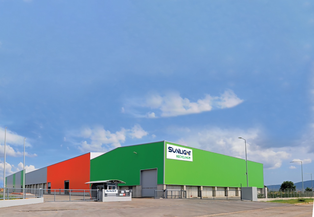 Η Sunlight υποδέχεται μαθητές και φοιτητές στις εγκαταστάσεις