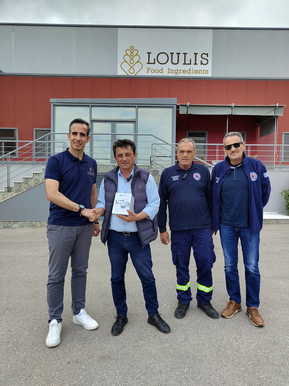 Loulis Food Ingredients: Δωρεά drone στην Πολιτική Προστασία