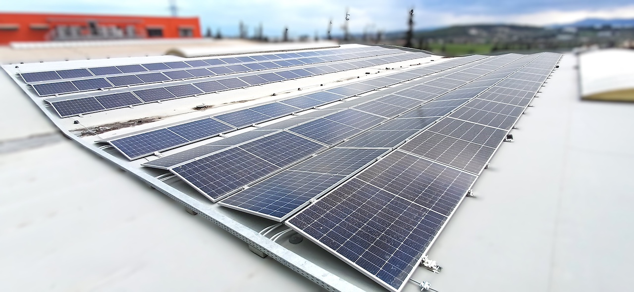 Fourlis: Τοποθέτηση φωτοβολταϊκών στην Trade Logistics