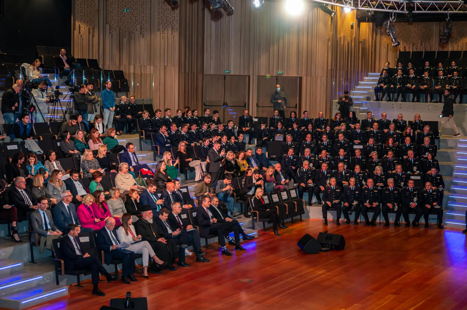 Η Παπαστράτος αρωγός της πολιτείας στον αγώνα για την εξάλειψη της βίας κατά των γυναικών