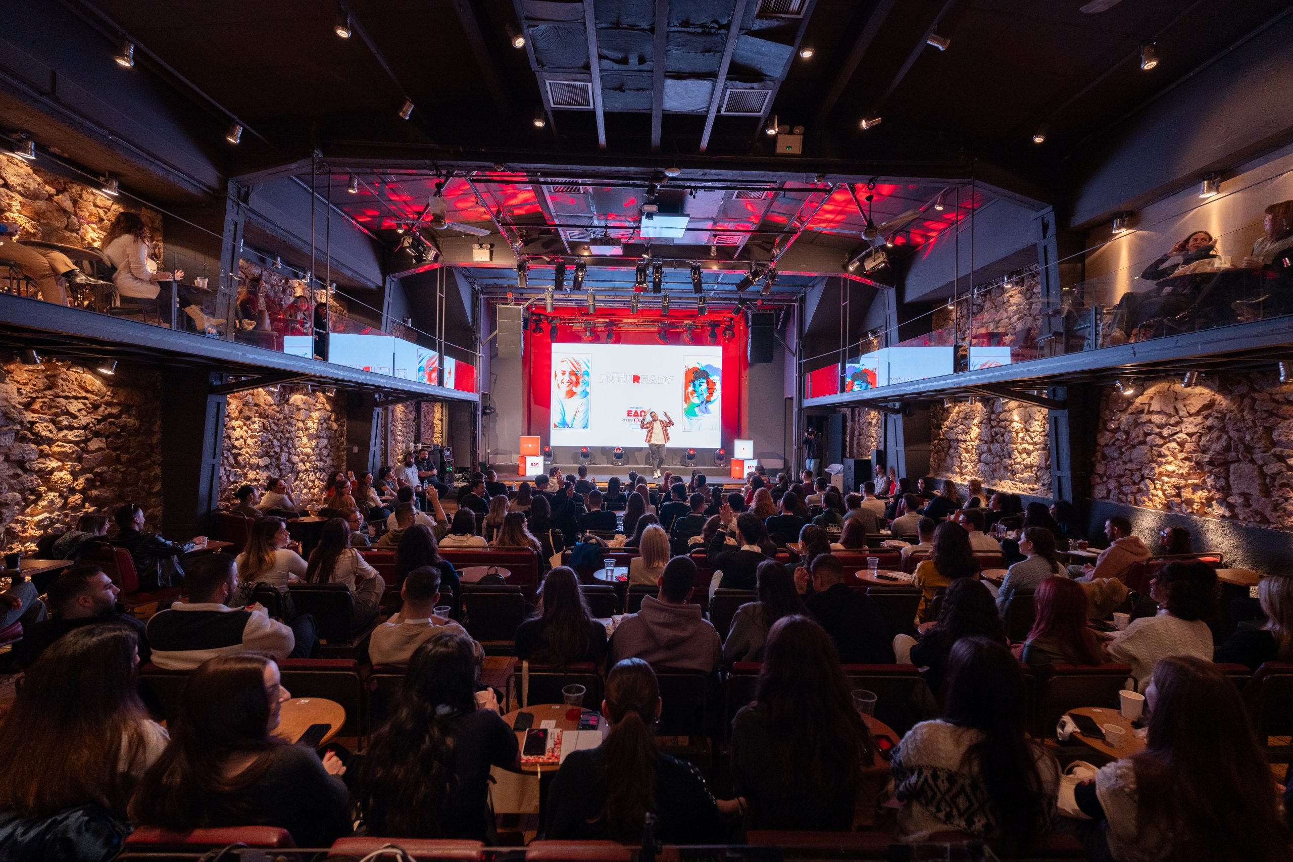 Η Παπαστράτος κάνει τους νέους “FutuReady”