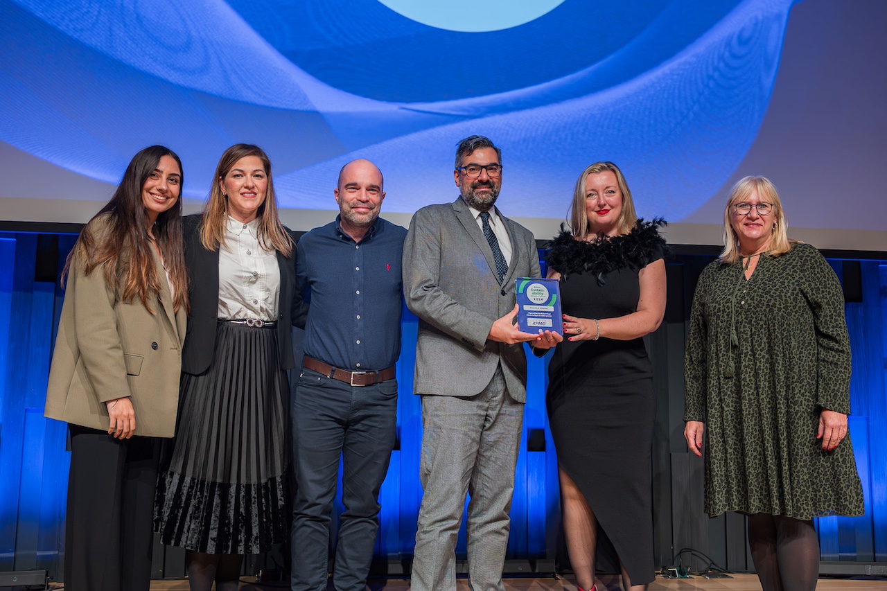 KPMG: Βραβείο για την πρωτοβουλία “AdvantAge”