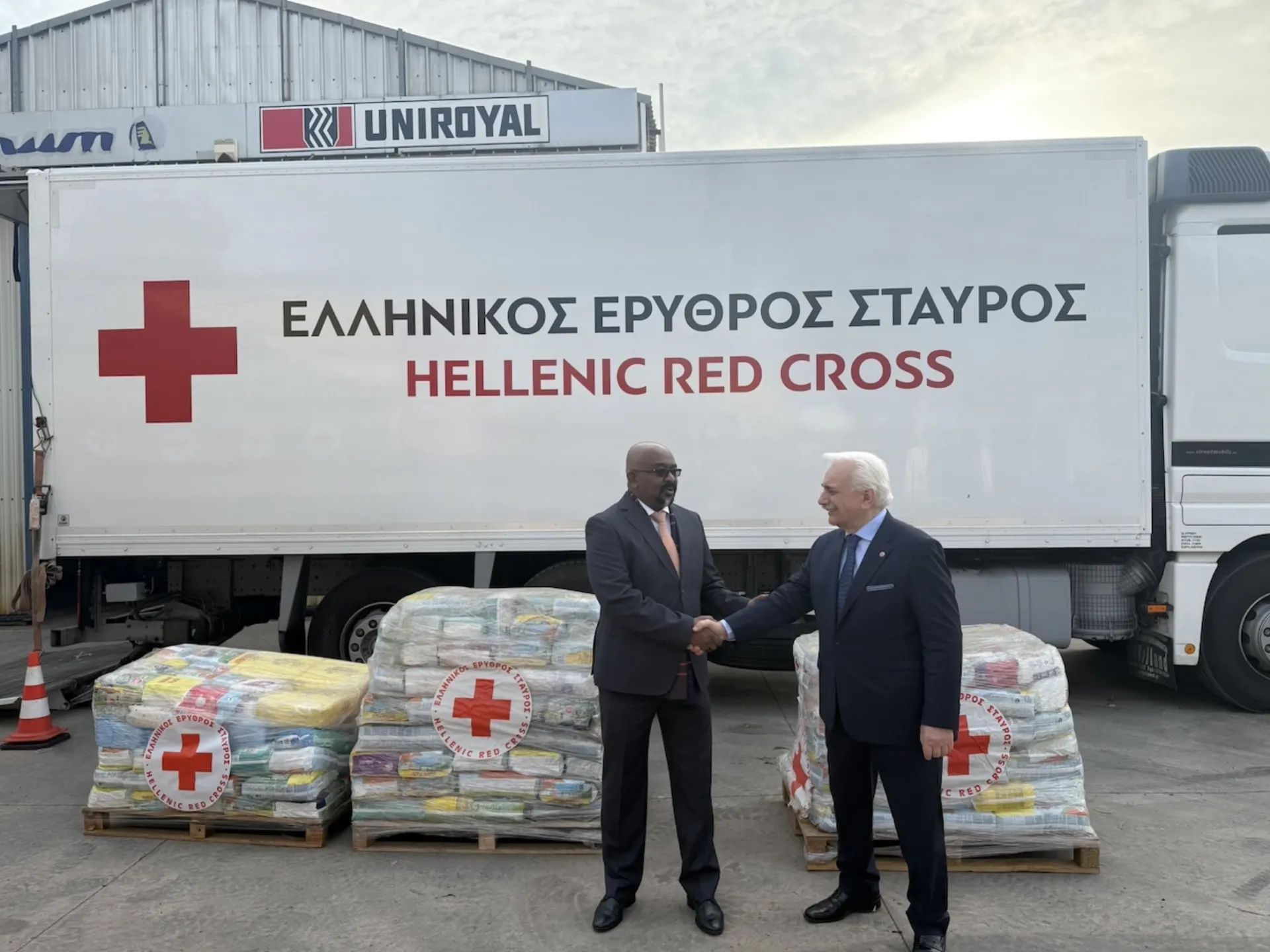 EEΣ: Μεγάλη ανθρωπιστική βοήθεια (40 τόνοι) στο Σουδάν