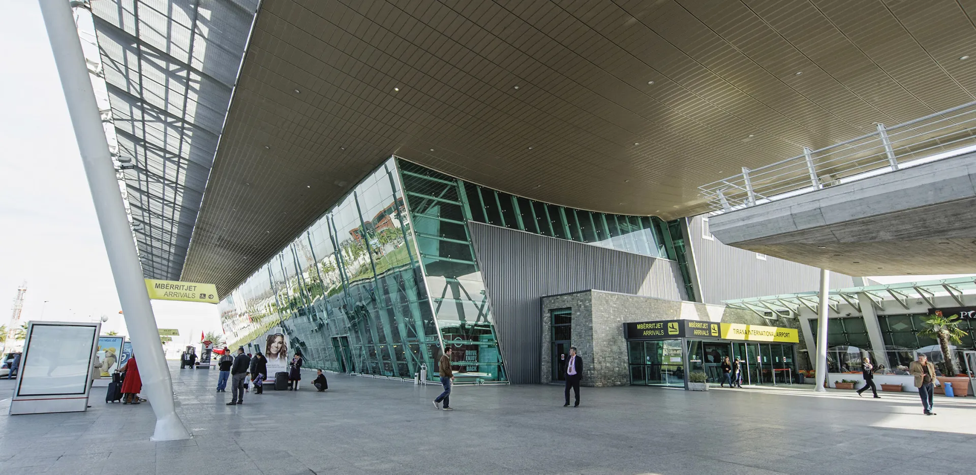 TÜV HELLAS: Επαλήθευση για τον Διεθνή Αερολιμένα Τιράνων