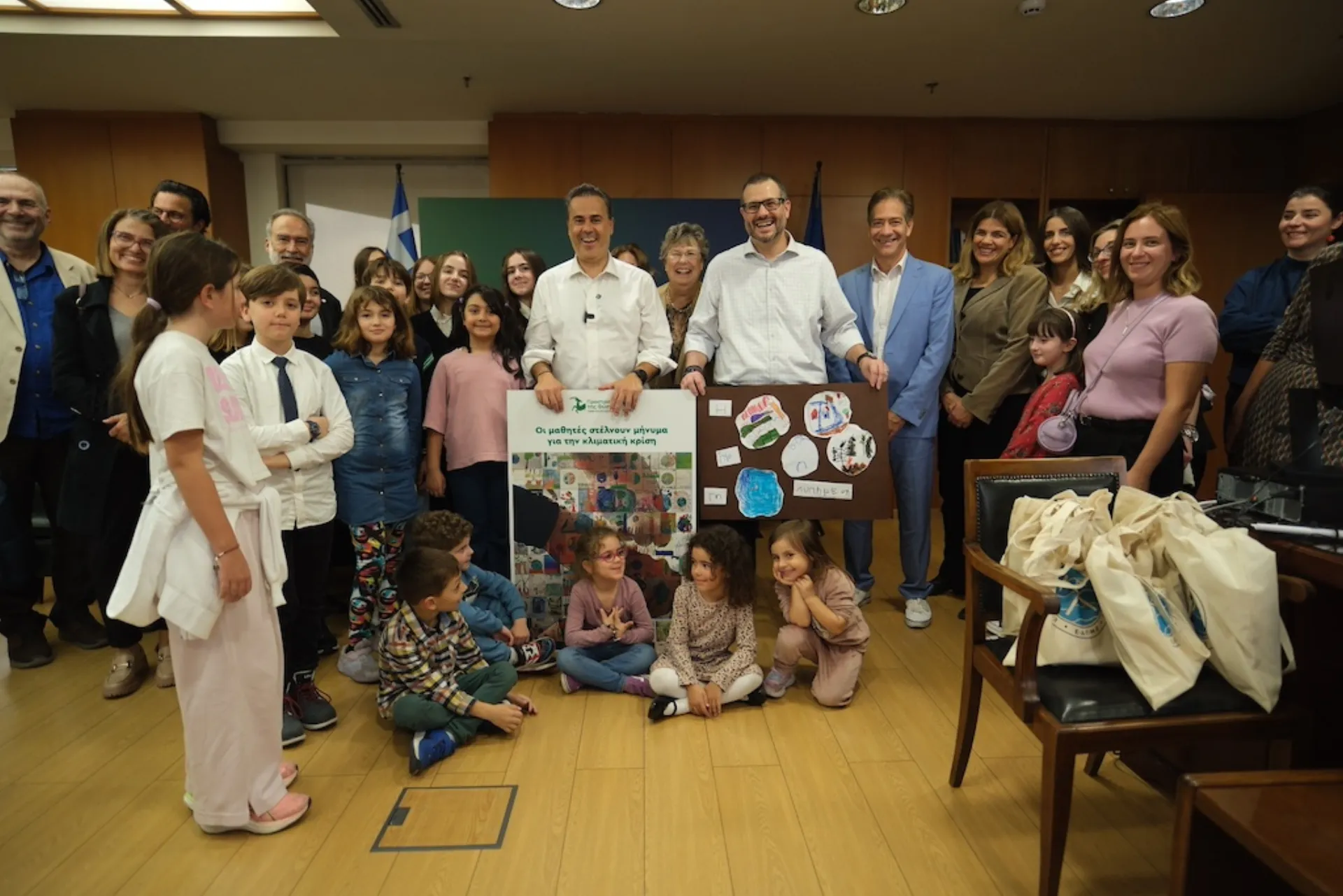 Χιλιάδες μαθητές στέλνουν ηχηρό μήνυμα ενόψει της COP30