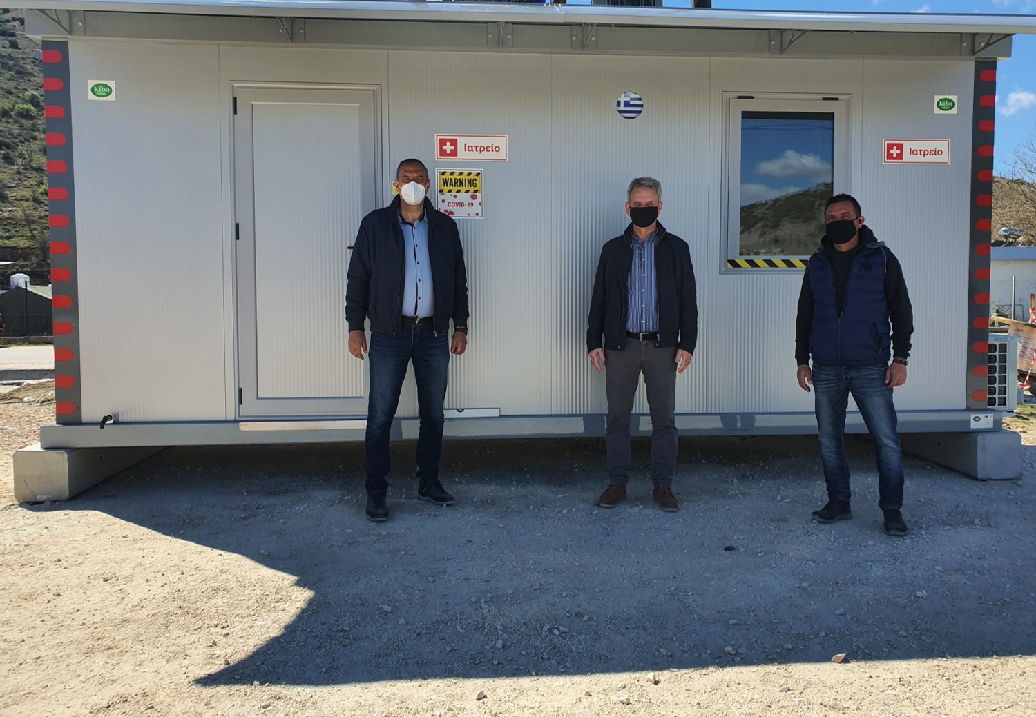 H αποσταγματοποιία Τσιλιλή κοντά στους σεισμόπληκτους