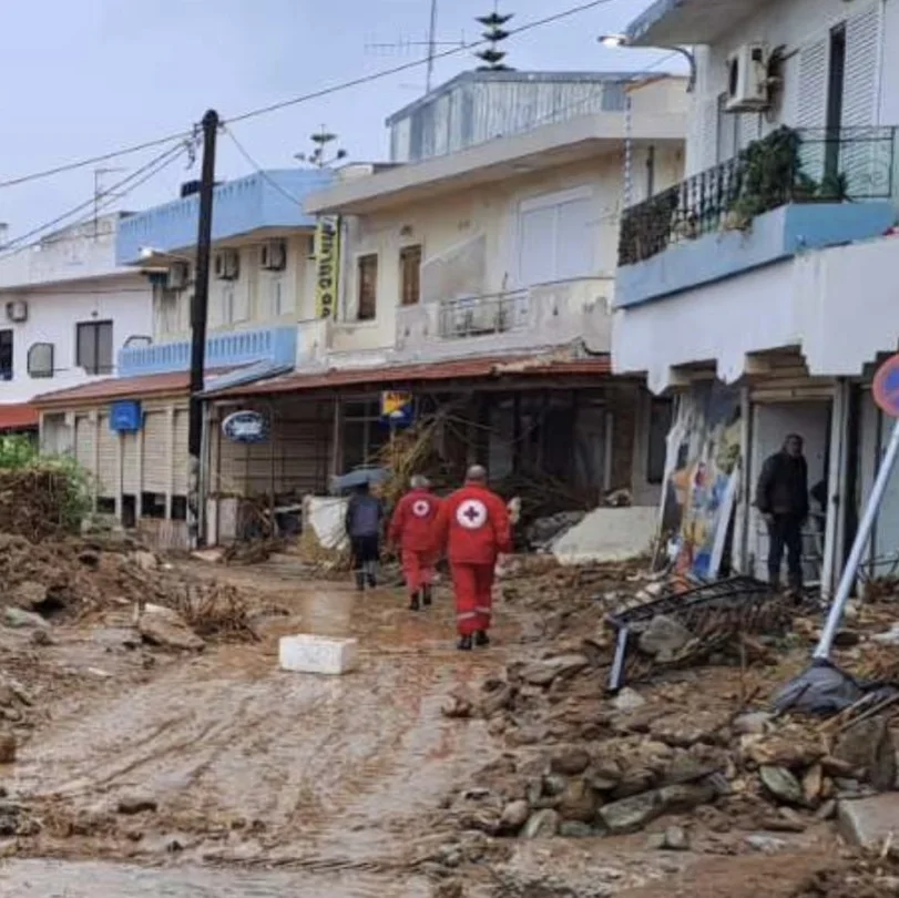 EEΣ: Στο πλευρό των πληγέντων από τις καταστροφικές πλημμύρες στην Κρήτη