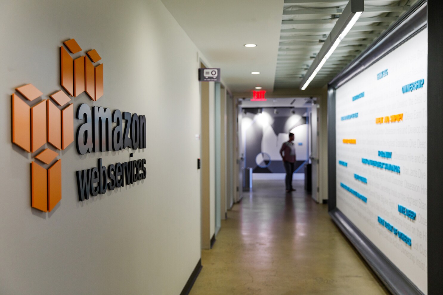 AWS: Δέσμευση για στήριξη της οικονομικής ανάπτυξης της Ελλάδας