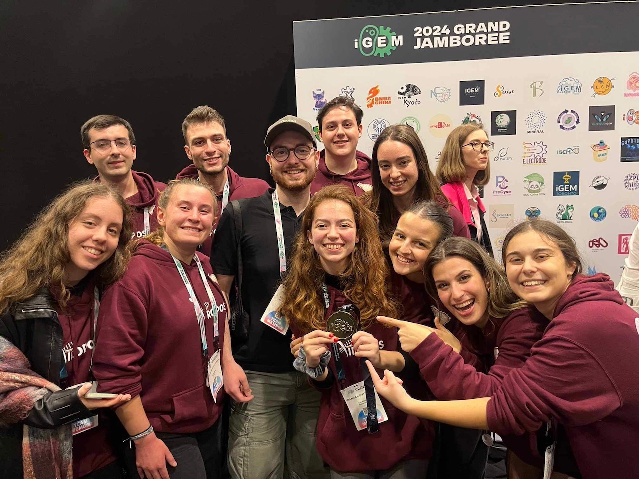 Help Pharmaceuticals: Στήριξη στα παιδιά της iGEM Ioannina 2024