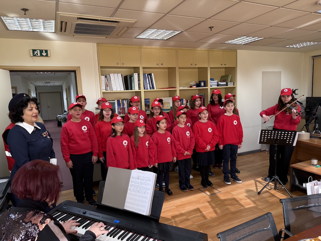 EEΣ: Κάλαντα στο Υπουργείο Περιβάλλοντος